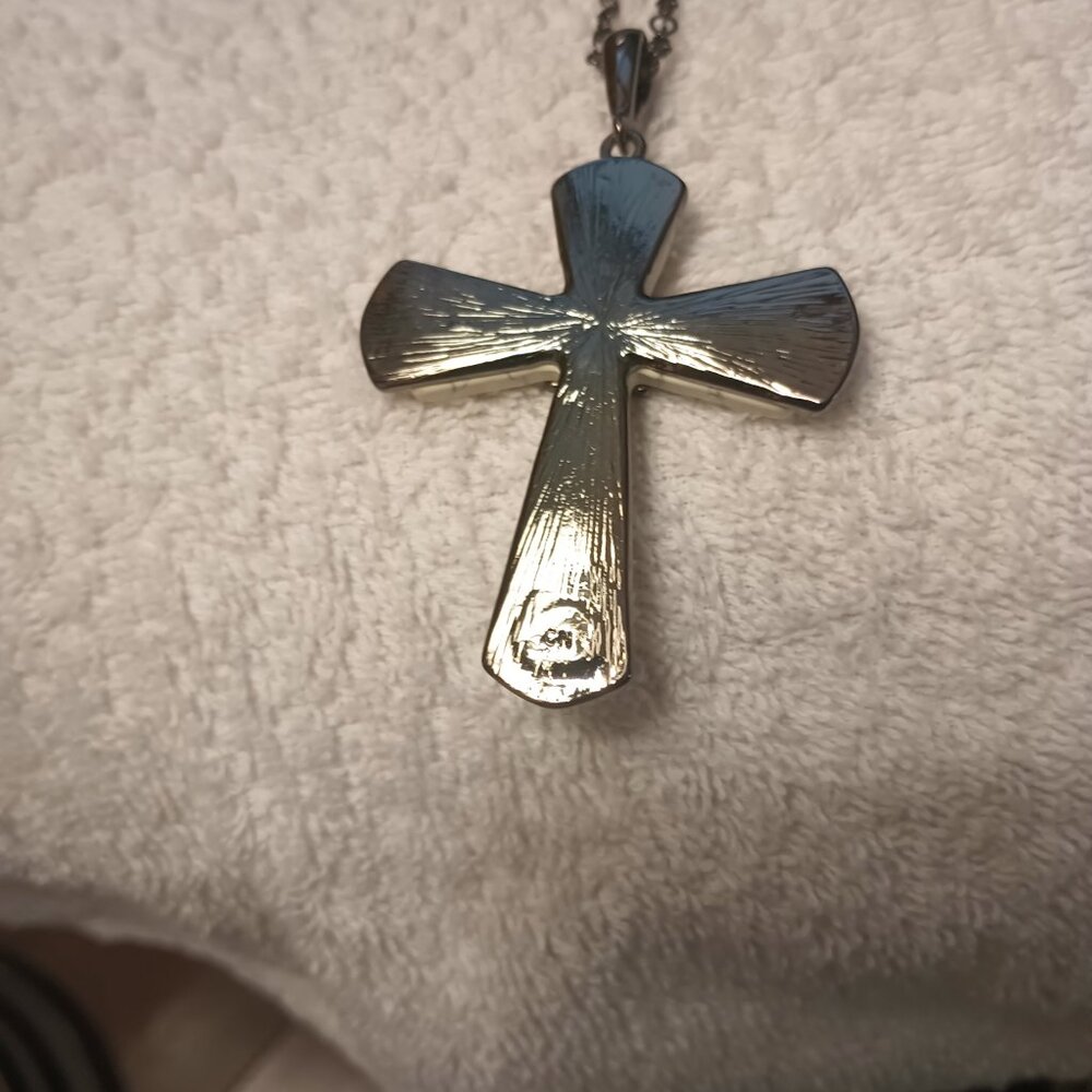 Howlite Rhinestone Cross Necklace. - Picture 2 of 3